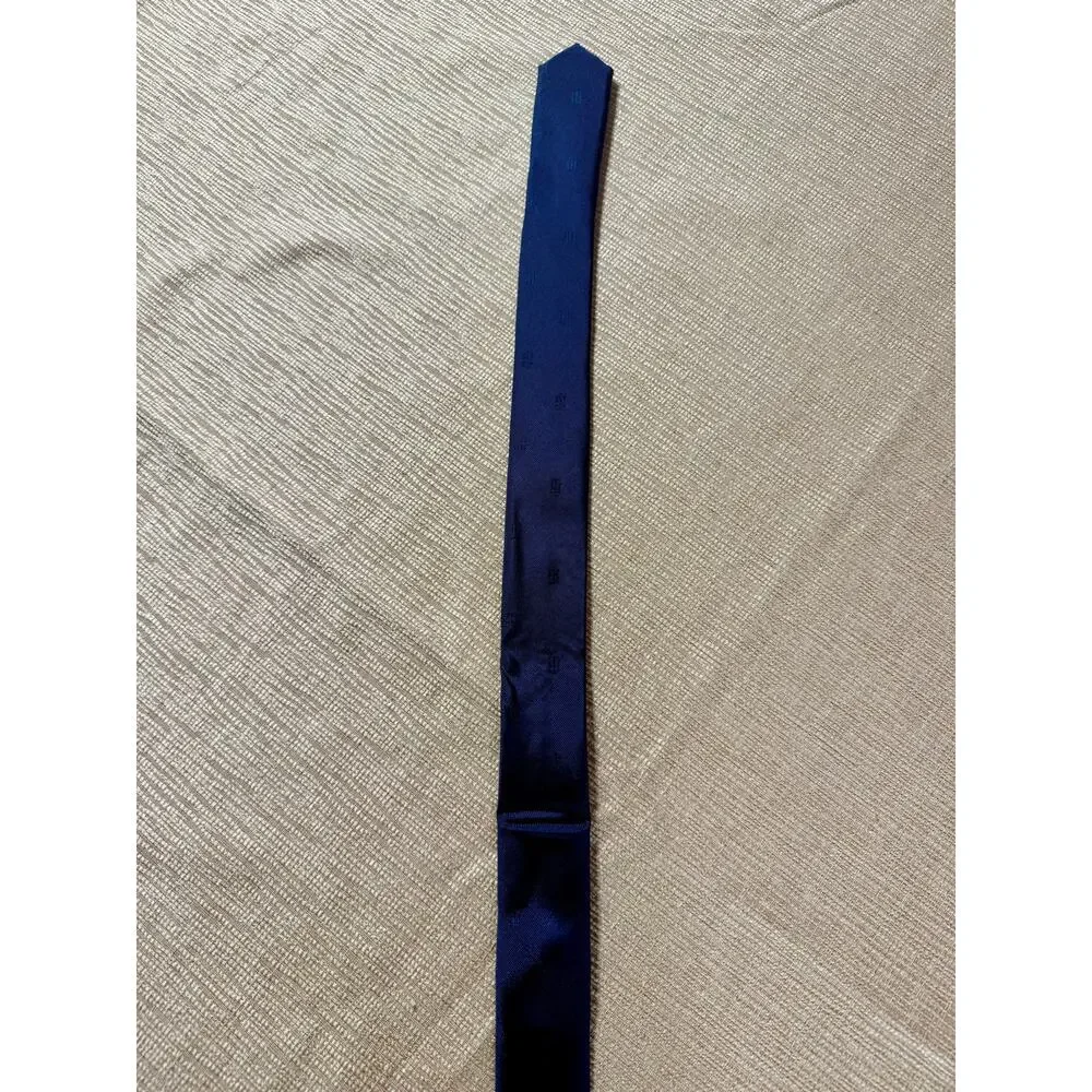Tommy Hilfiger Men’s Tie NWT Navy Gold White Striped Necktie 57” Classic